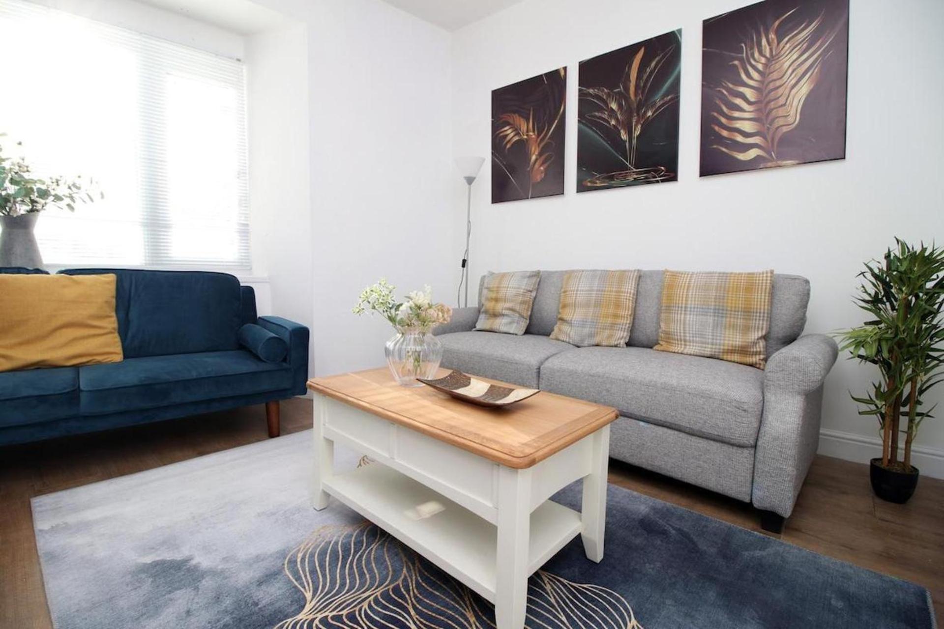 Spacious 5 Bedroom Flat-swansea Apartment